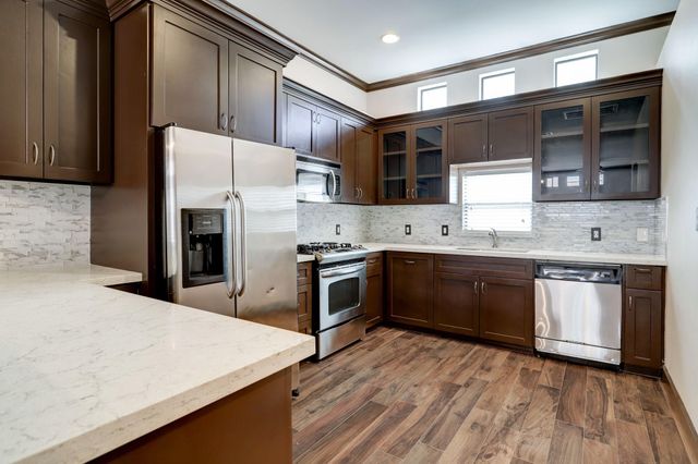 8715 Meadowcroft Drive 901, Houston, TX 77063