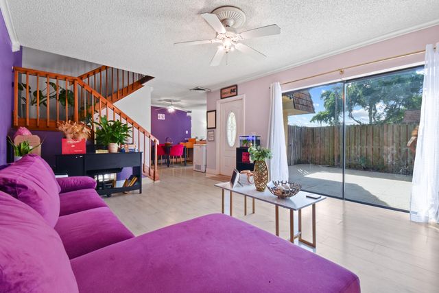 2406 24th Lane, Greenacres, FL 33463