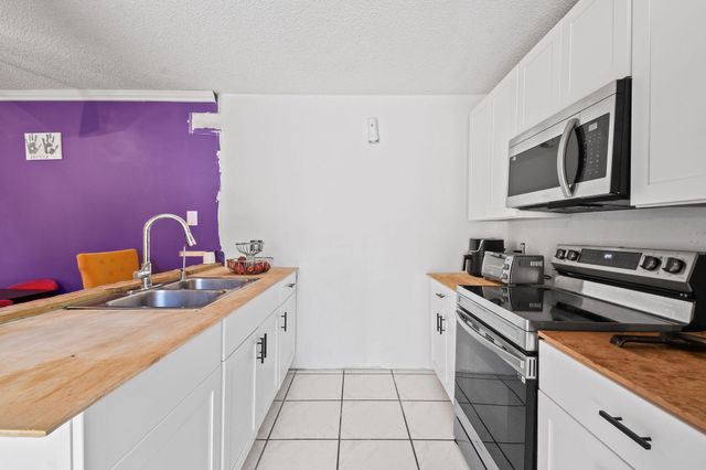 2406 24th Lane, Greenacres, FL 33463