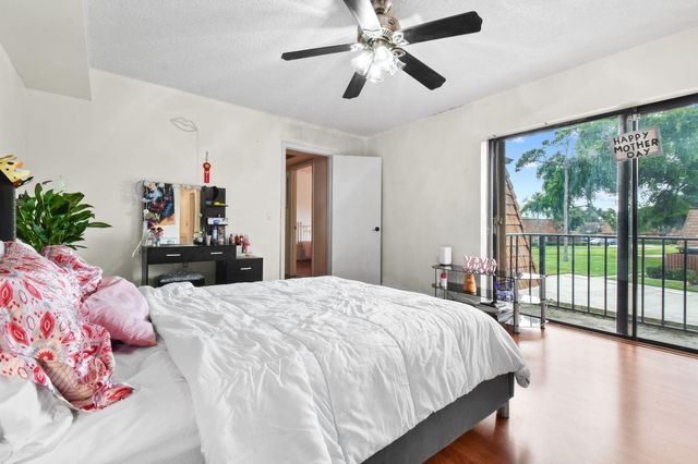 2406 24th Lane, Greenacres, FL 33463