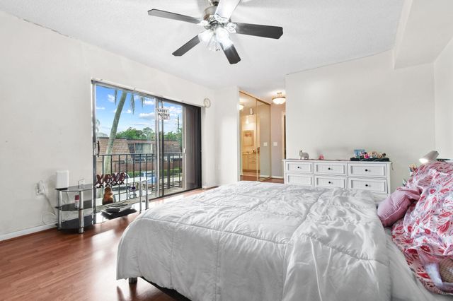 2406 24th Lane, Greenacres, FL 33463
