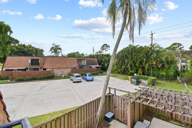 2406 24th Lane, Greenacres, FL 33463