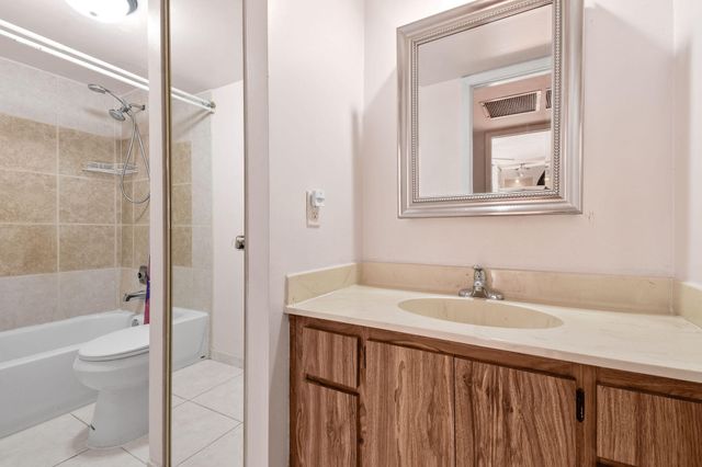 2406 24th Lane, Greenacres, FL 33463