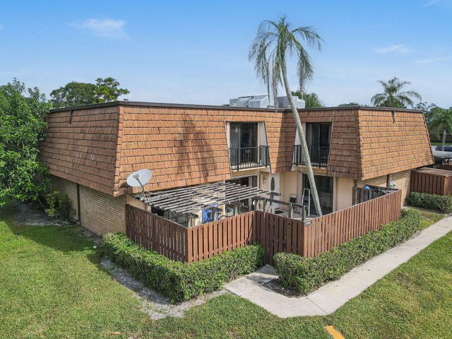 2406 24th Lane, Greenacres, FL 33463