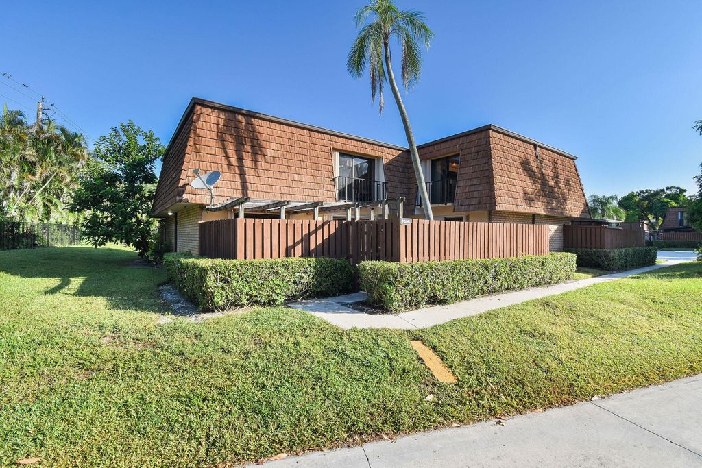 2406 24th Lane, Greenacres, FL 33463