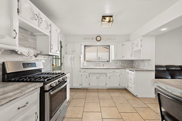 2611 Parsifal Street NE, Albuquerque, NM 87112