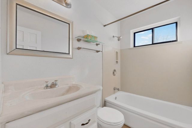 2611 Parsifal Street NE, Albuquerque, NM 87112