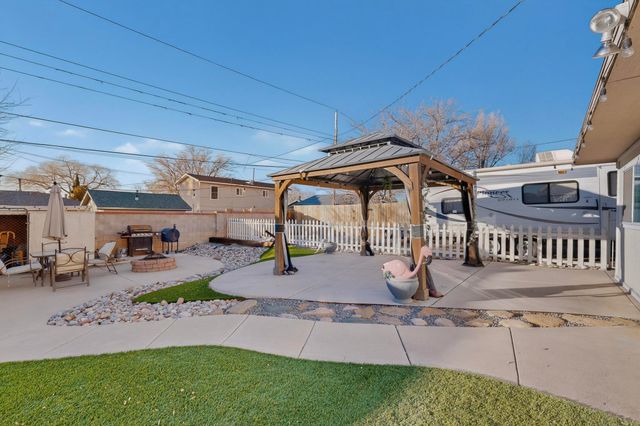 2611 Parsifal Street NE, Albuquerque, NM 87112