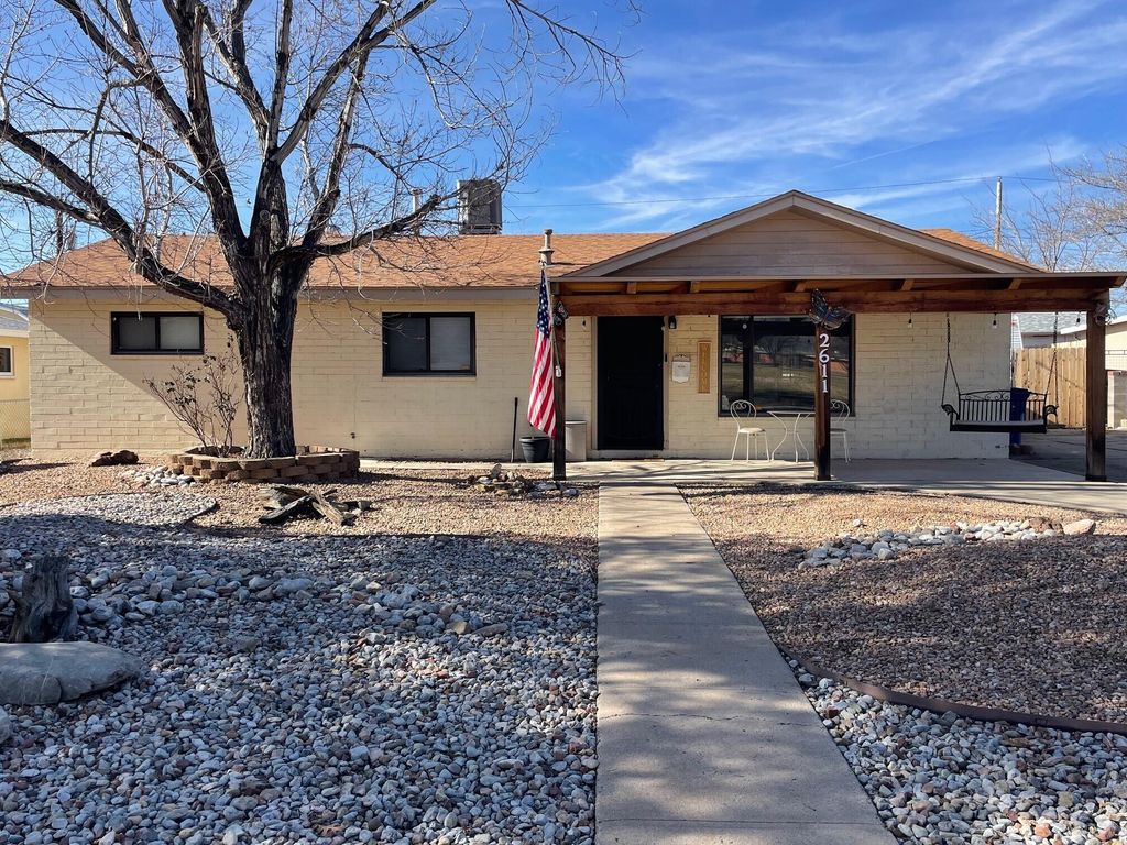 2611 Parsifal Street NE, Albuquerque, NM 87112