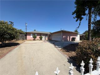 2420 Lovejoy Street, Pomona, CA 91767