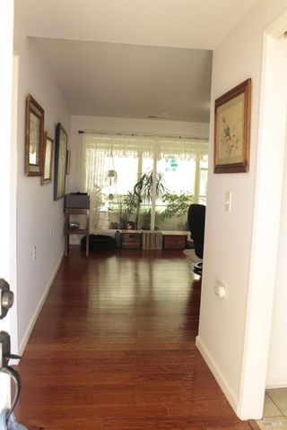 11 Oakgreen, Santa Rosa, CA 95409