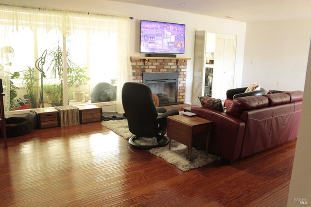 11 Oakgreen, Santa Rosa, CA 95409