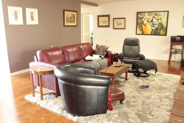 11 Oakgreen, Santa Rosa, CA 95409