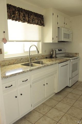 11 Oakgreen, Santa Rosa, CA 95409