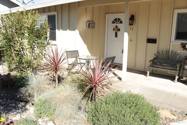 11 Oakgreen, Santa Rosa, CA 95409