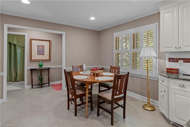 805 Chartwell Circle, Winston-salem, NC 27106