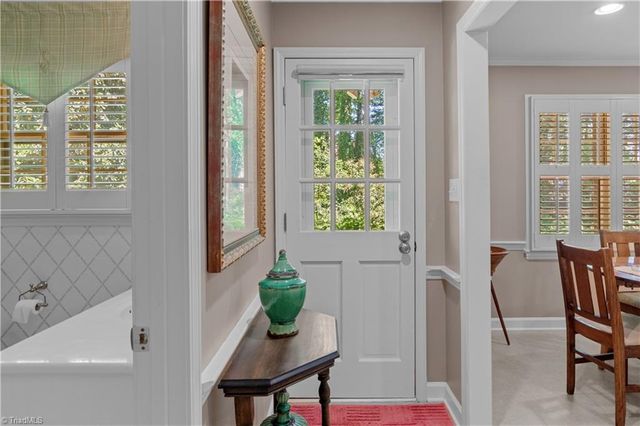 805 Chartwell Circle, Winston-salem, NC 27106