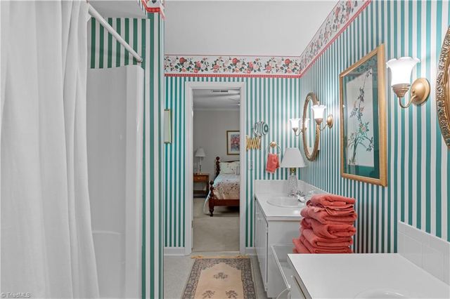 805 Chartwell Circle, Winston-salem, NC 27106