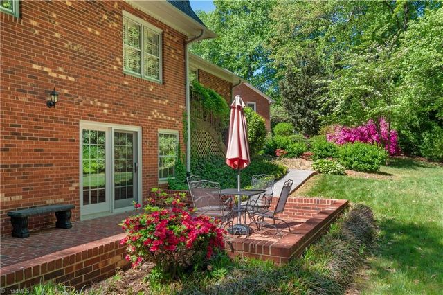 805 Chartwell Circle, Winston-salem, NC 27106