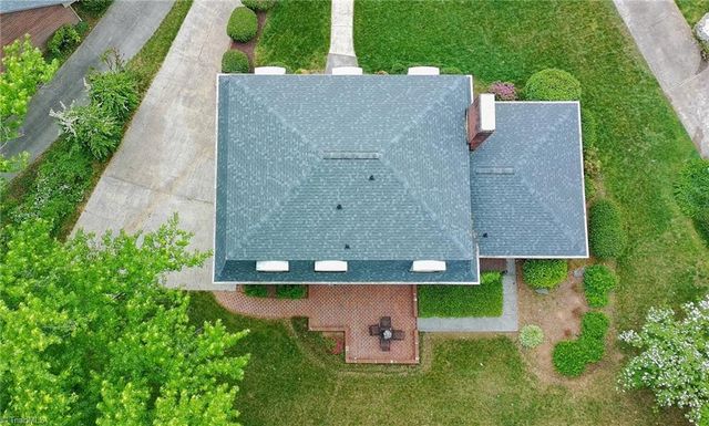 805 Chartwell Circle, Winston-salem, NC 27106