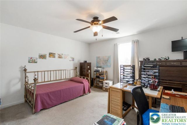 977 South Fork Drive, Forks Twp, PA 18040