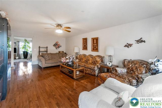 977 South Fork Drive, Forks Twp, PA 18040