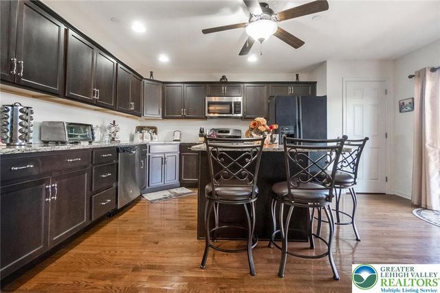 977 South Fork Drive, Forks Twp, PA 18040