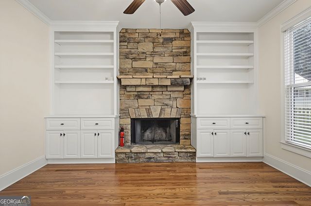 182 Little Victoria Road, Woodstock, GA 30189