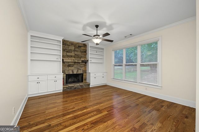 182 Little Victoria Road, Woodstock, GA 30189