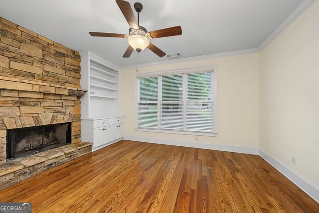 182 Little Victoria Road, Woodstock, GA 30189