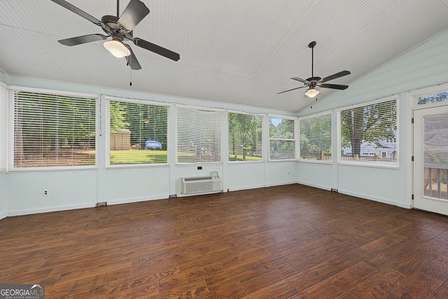 182 Little Victoria Road, Woodstock, GA 30189