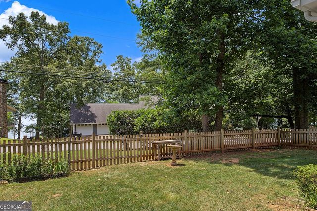 182 Little Victoria Road, Woodstock, GA 30189
