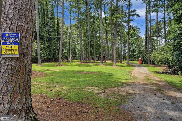 182 Little Victoria Road, Woodstock, GA 30189