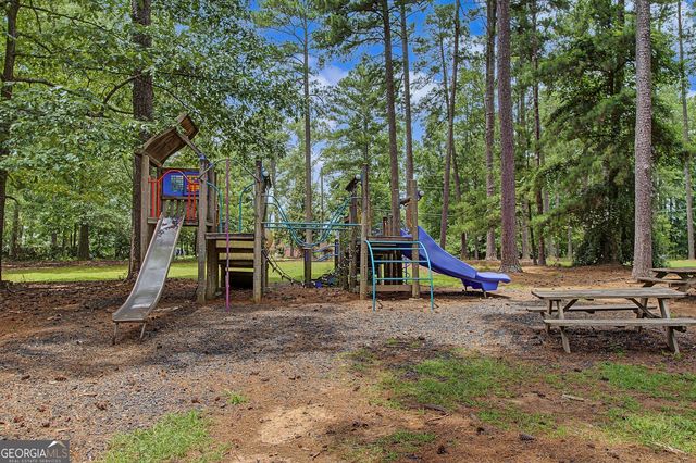 182 Little Victoria Road, Woodstock, GA 30189