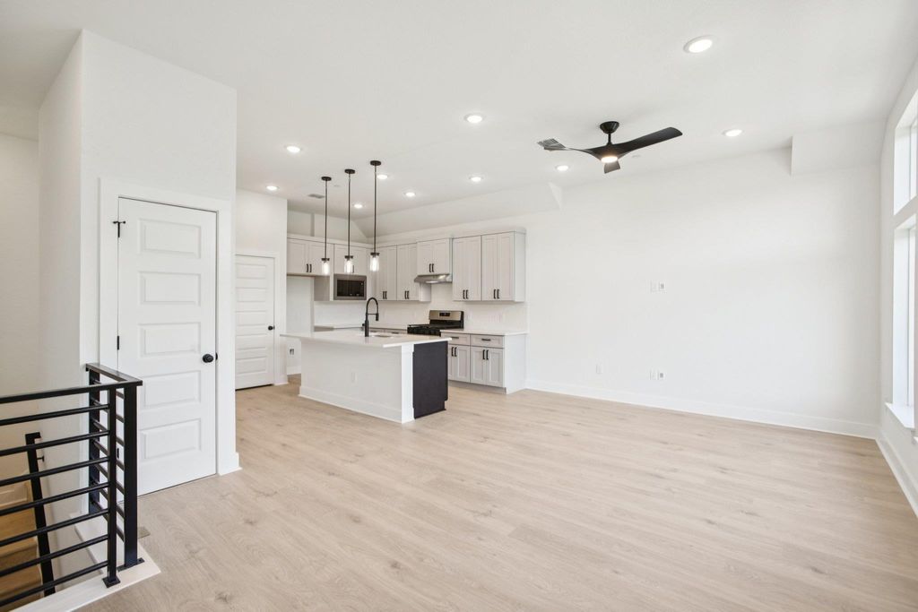 200 W 56th ST 1103, Austin, TX 78751