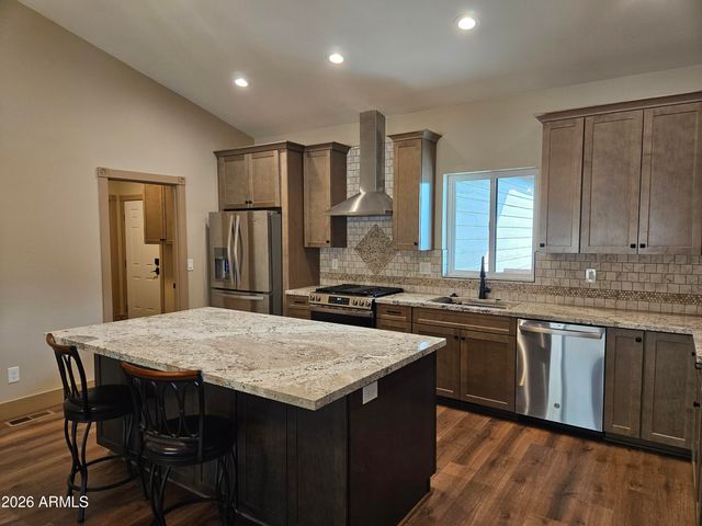 1380 S Lakeside Trail, Show Low, AZ 85901
