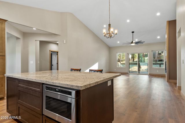 1380 S Lakeside Trail, Show Low, AZ 85901