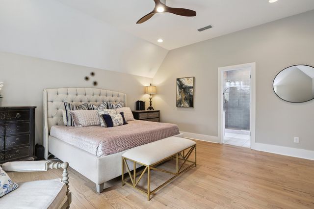 1422 Clifton Ln, Nashville, TN 37215