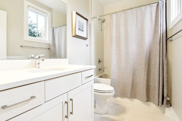 1422 Clifton Ln, Nashville, TN 37215