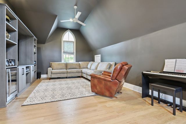 1422 Clifton Ln, Nashville, TN 37215