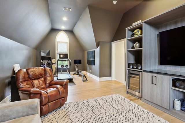 1422 Clifton Ln, Nashville, TN 37215