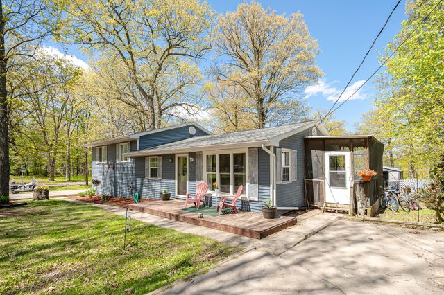 12321 Woodland Park Drive NE, Belding, MI 48809