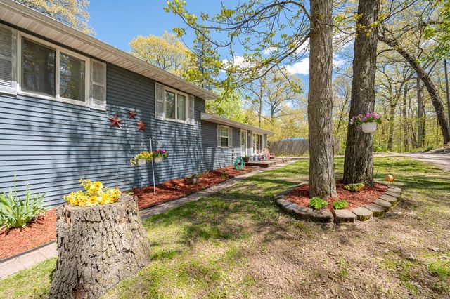12321 Woodland Park Drive NE, Belding, MI 48809