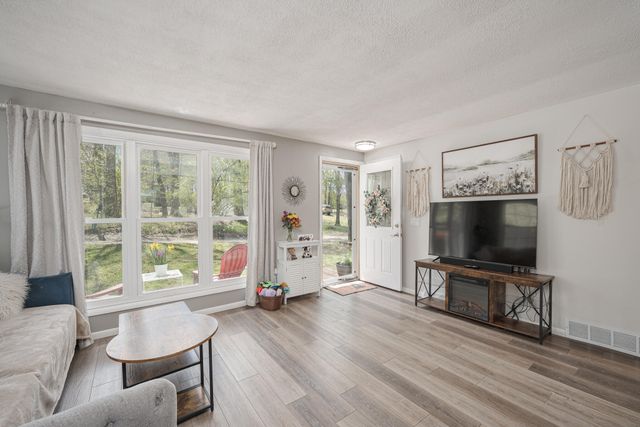 12321 Woodland Park Drive NE, Belding, MI 48809