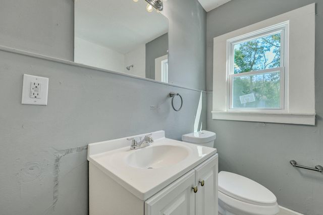 2125 Cosgrove Avenue, North Charleston, SC 29405