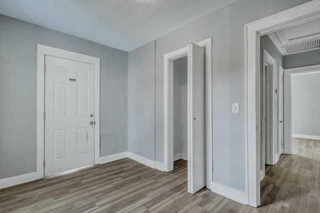 2125 Cosgrove Avenue, North Charleston, SC 29405