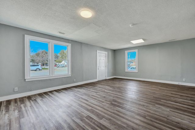 2125 Cosgrove Avenue, North Charleston, SC 29405