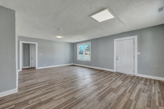 2125 Cosgrove Avenue, North Charleston, SC 29405