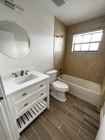 4326 Woodstock Drive C, West Palm Beach, FL 33409