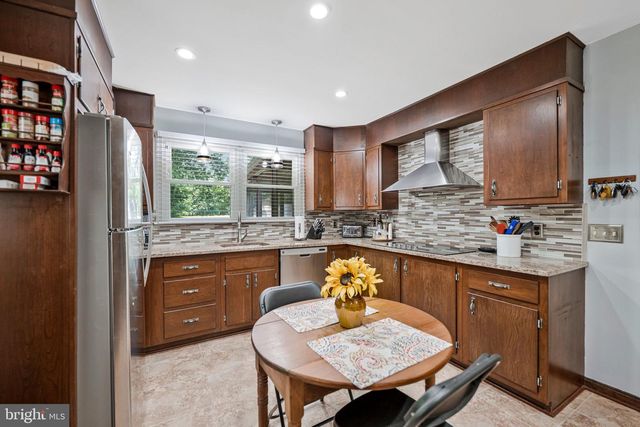 3825 WHIPPOORWILL LN, White Plains, MD 20695